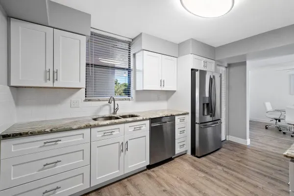 950 EGRET CIR 5206