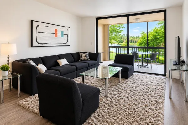 950 EGRET CIR 5206