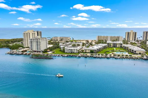 325 BEACH RD 210