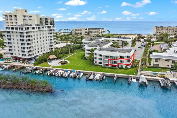 325 BEACH RD 210