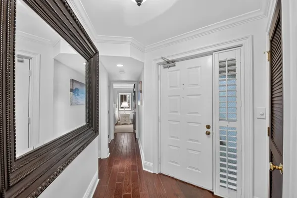 102 HALF MOON CIR F2