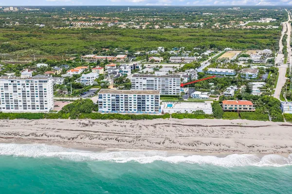 911 OCEAN DR 506