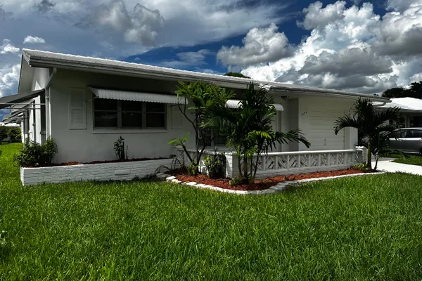 7009 NW 66TH TER
