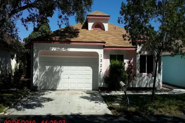 1322 E GLEN OAK RD