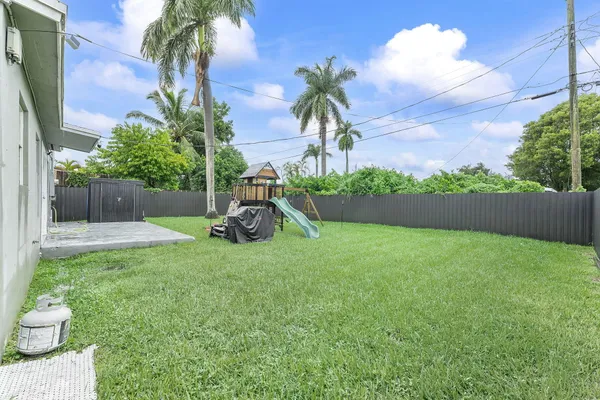 6337 NW 24TH CT