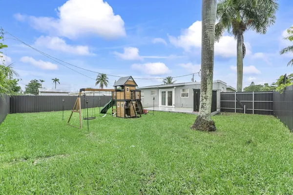 6337 NW 24TH CT