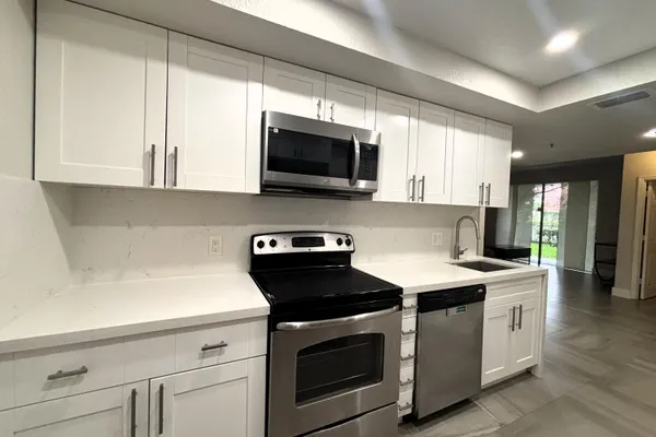 765 SW 148TH AVE 1201