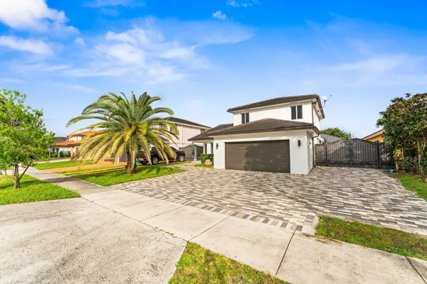 15015 NW 88TH CT