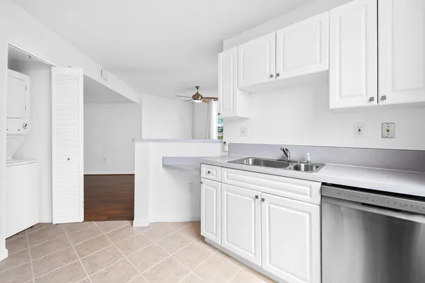 520 SE 5TH AVE 2510