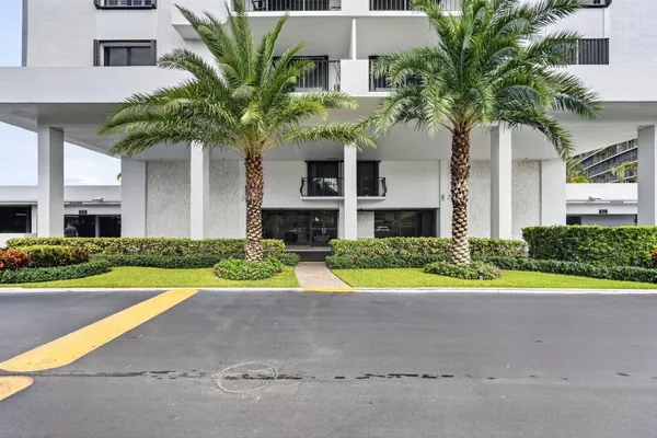 1200 MARINE WAY 803B