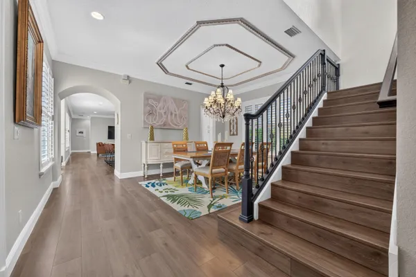 122 SANTIAGO DR