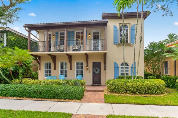 122 SANTIAGO DR