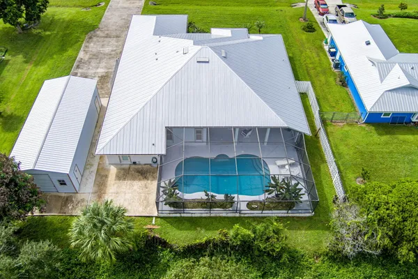 1002 IBIS AVE