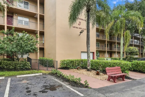12750 SW 4TH CT 208J