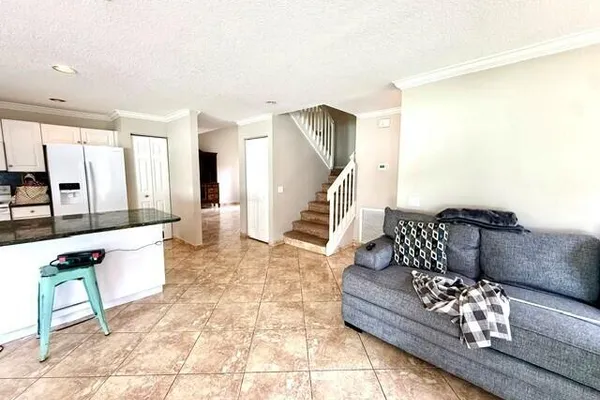 3609 NEWPORT AVE