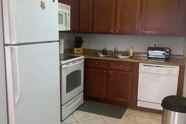 26 LAKE VISTA TRL 105