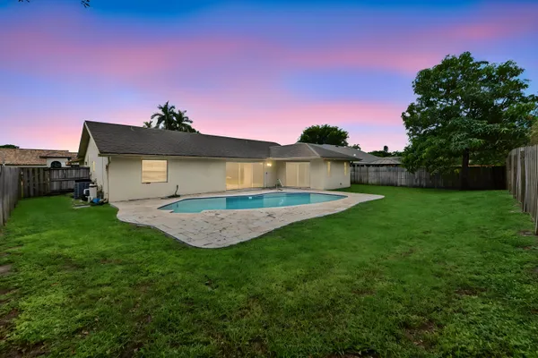 9585 LANCASTER PL