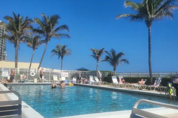 9800 S OCEAN DR 214