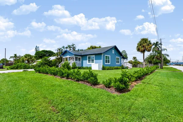 1566 NW 9TH AVE