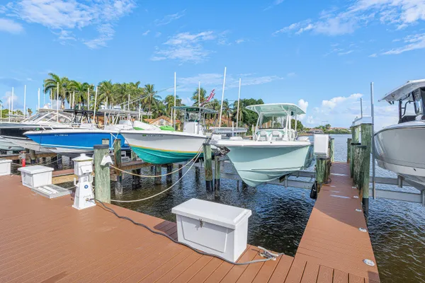 167 YACHT CLUB WAY 107