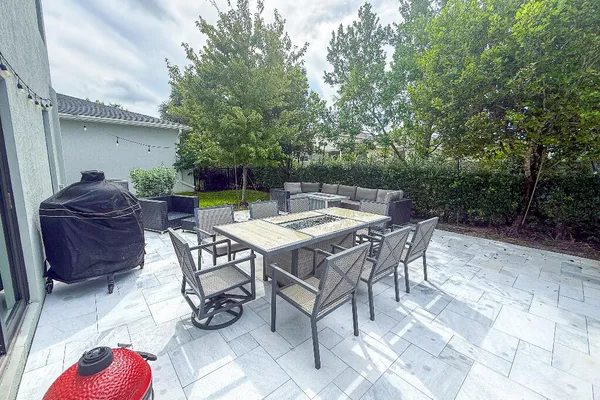 6060 STONECREST CT