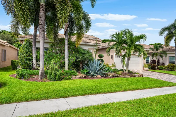 9746 DOVETREE ISLE DR