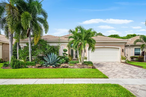 9746 DOVETREE ISLE DR