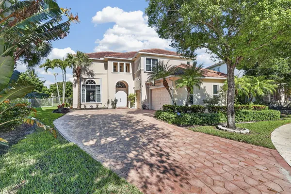 1217 CREEKSIDE DR
