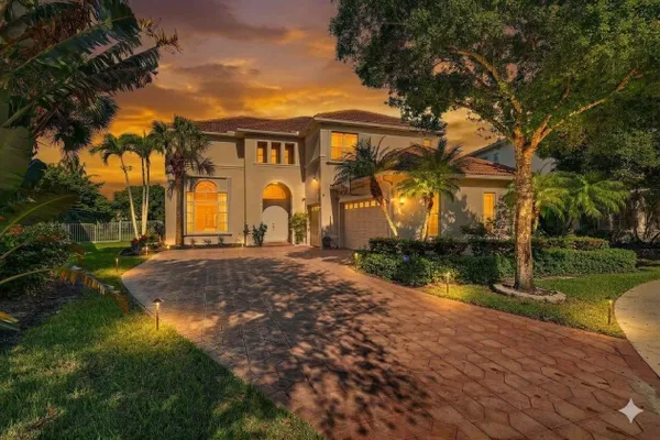 1217 CREEKSIDE DR