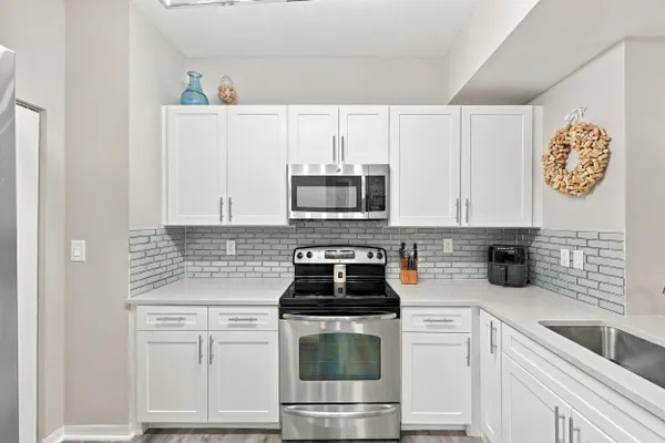 4905 MIDTOWN LN 2112