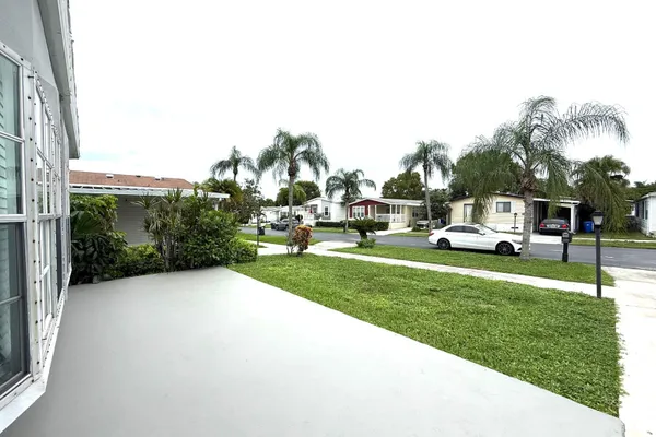 3319 NW 64TH CT