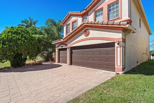10633 OLD HAMMOCK WAY