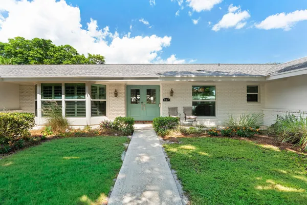 817 ANCHORAGE DR