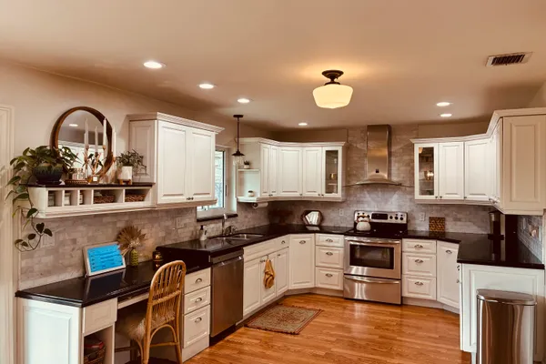3146 NW 69TH ST
