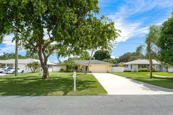 4520 NW 5TH AVE