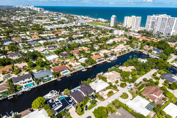 11 CASTLE HARBOR ISLE DR