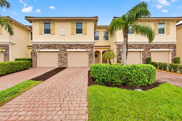 9523 SW MERLIN CT