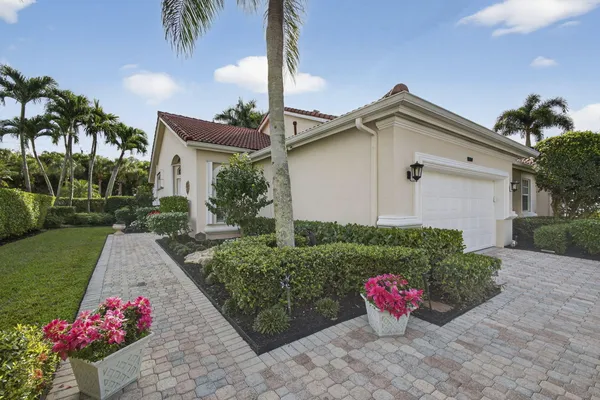 8184 SANDPIPER WAY