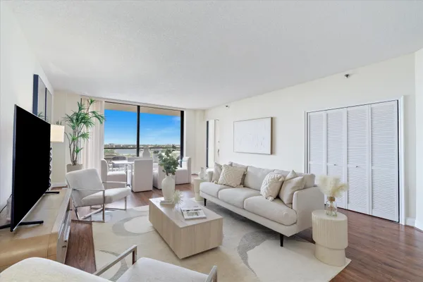 1300 S OCEAN BLVD 705