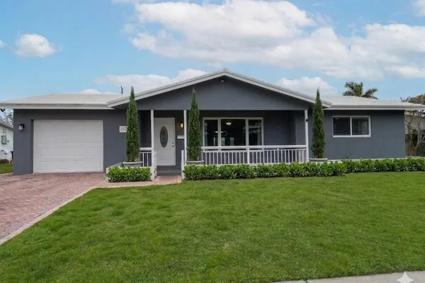257 SW 5TH ST