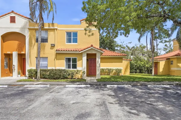3832 NW 90TH AVE 3832
