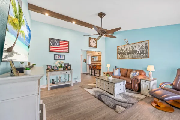 128 BANYAN CIR