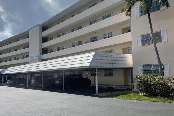 250 JOHN F KENNEDY DR 308