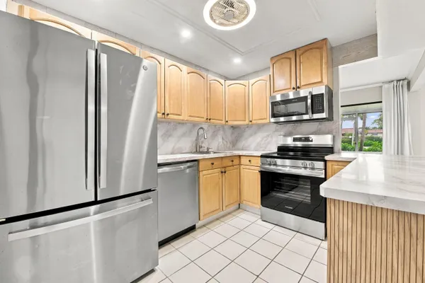 1149 NW 13TH ST 6