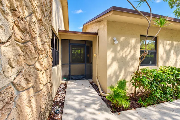 772 NW 25TH AVE