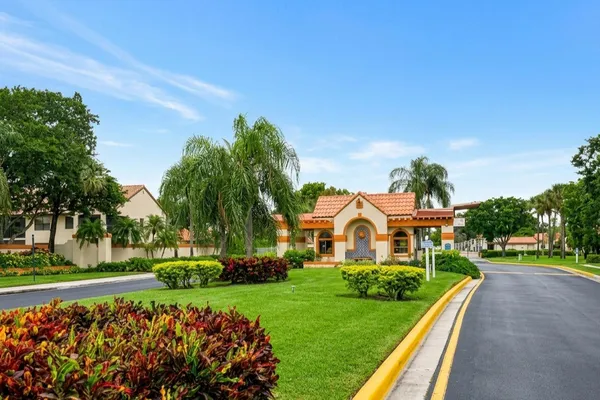 25 CENTENNIAL CT