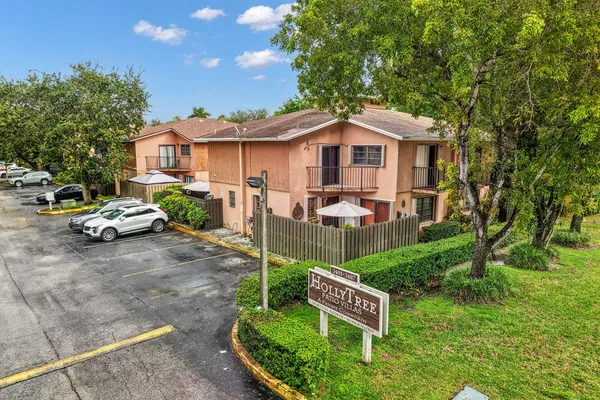 3477 SW 52ND AVE 3477