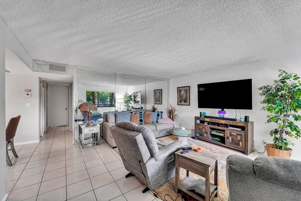 7342 ASHMONT CIR 203