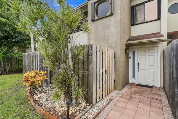 341 CITY VIEW DR