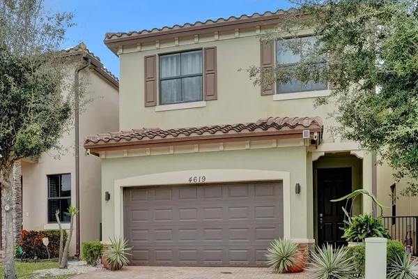 4619 NW 59TH CT